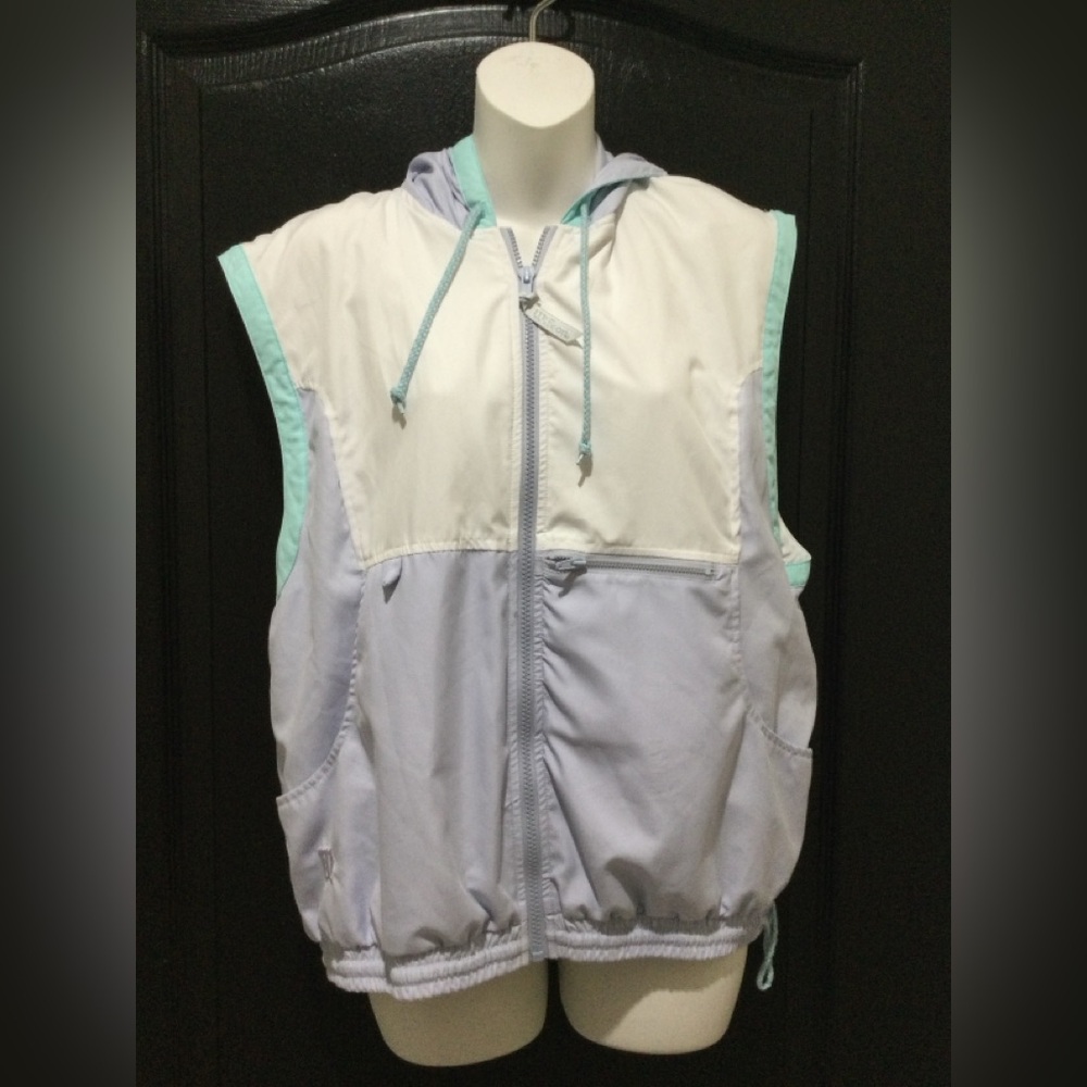 Women’s Wilson Windbreaker sleeveless  With Hoodie size med